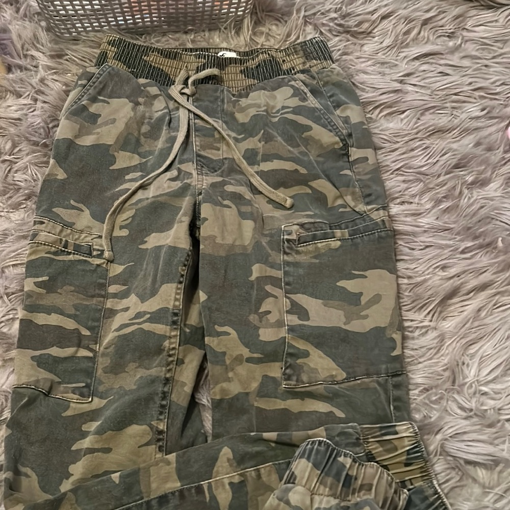 high rise cargos camo